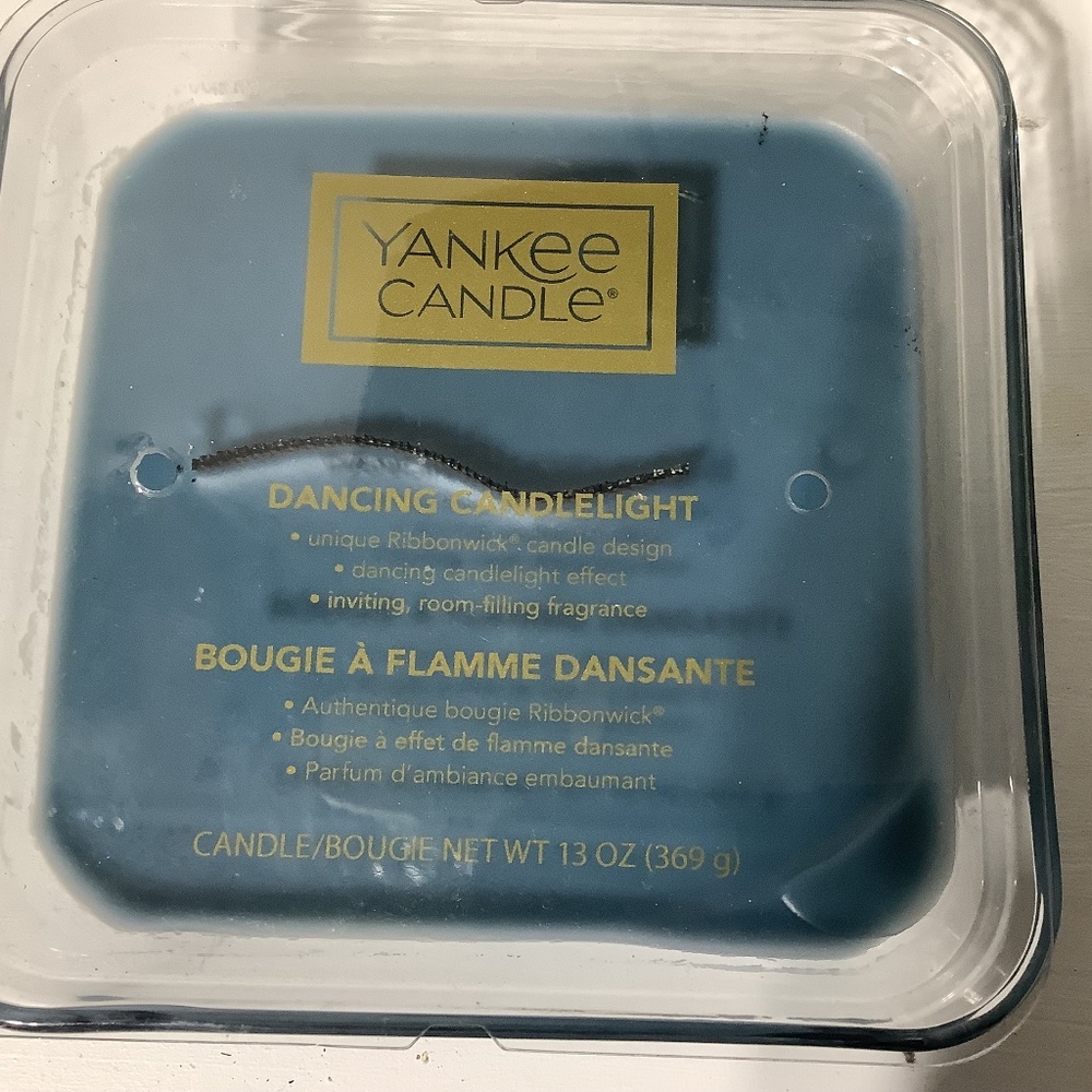 Warm Lux Cashmere Large dish Yankee Dancing Candle